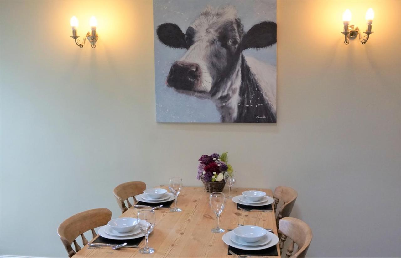 Sheep Dip Cottage - 5* Cyfie Farm, With Log Burner And Private Hot Tub Llanfyllin Exteriér fotografie